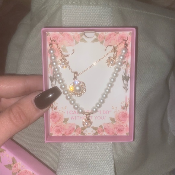 Jewlery set - Picture 2 of 4